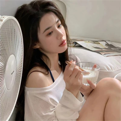 一眼惊艳的女生头像