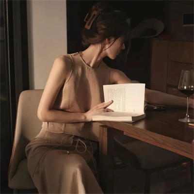 妩媚高冷女生头像图片