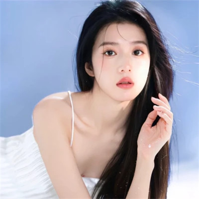 冷艳霸气女生头像图片高清
