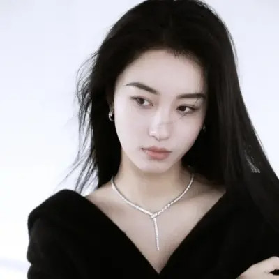 优质冷艳女头像图片好看