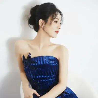 精致冷艳女生头像图片