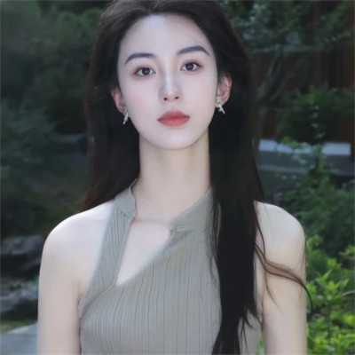 精致冷艳女生头像图片