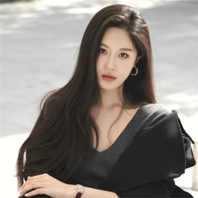 精致冷艳女生头像图片
