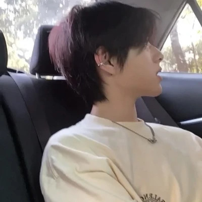 2025男生头像真人高清图片
