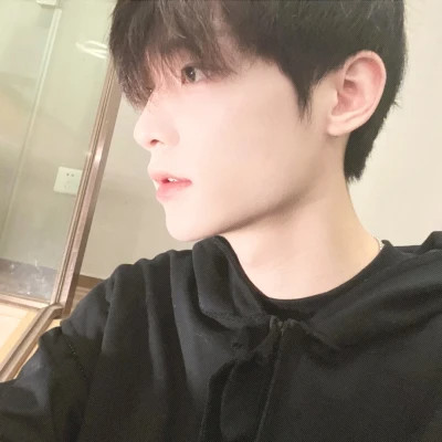 2025男生版头像新款图片