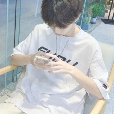 2025男生头像真人高冷霸气