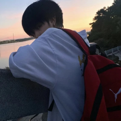 2025男生头像真人高冷霸气
