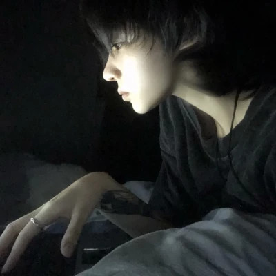 2025男生专属头像真人