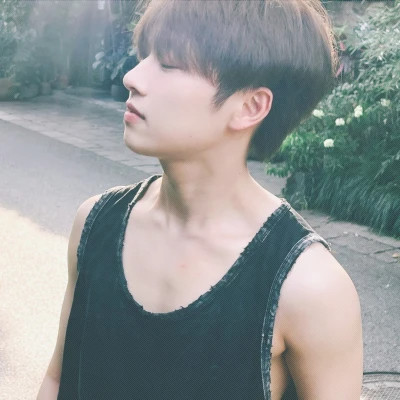 2025男生用的头像真人
