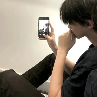 2025男生用的头像真人