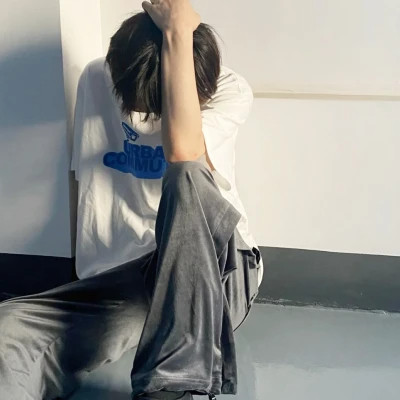 2025男生用的头像真人