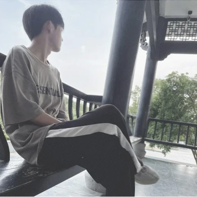 2025男生用的头像真人