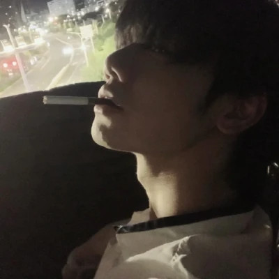 2025男生用的头像真人