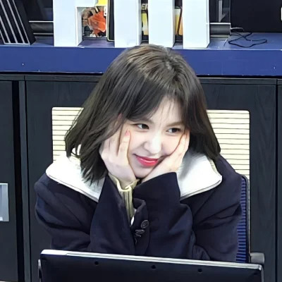 孙胜完Wendy头像图片