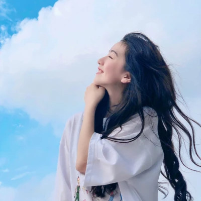 女生头像图片干净简单唯美