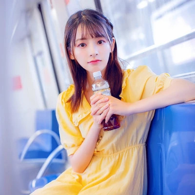 女生头像图片干净简单唯美
