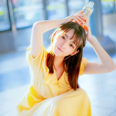 女生头像图片干净简单唯美
