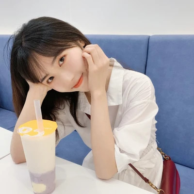 女生头像图片干净简单唯美
