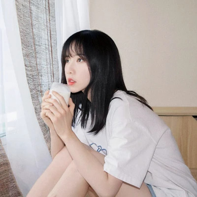 女生头像图片干净简单唯美