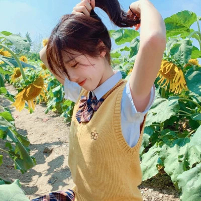 女生头像图片干净简单唯美