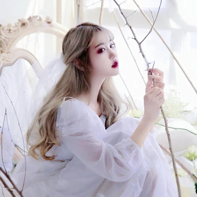 女生头像图片干净简单唯美