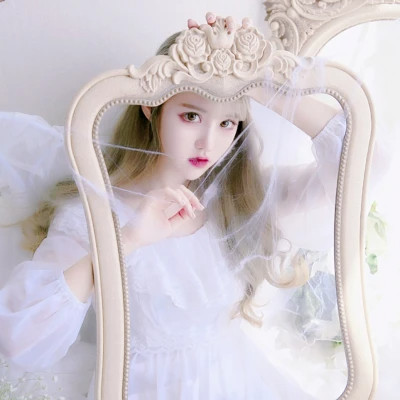 女生头像图片干净简单唯美