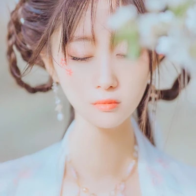 头像女生唯美简单清新干净