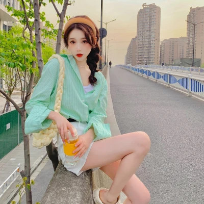 女生全身头像图片真人