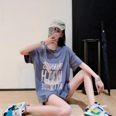 全身照女生头像真人高清