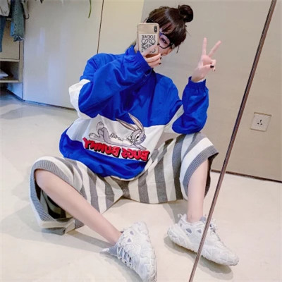 头像真人女不露脸全身