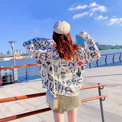 头像真人女不露脸全身