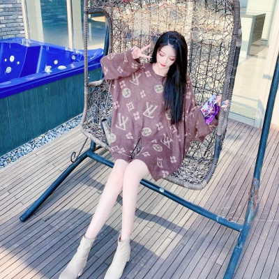 可以看到女生所有部位的头像