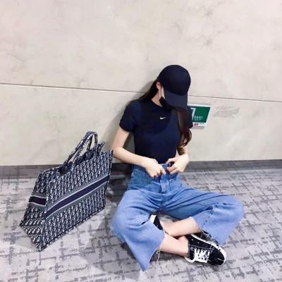 2025女生最新的头像