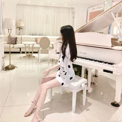 头像微信2025年女生时尚图片