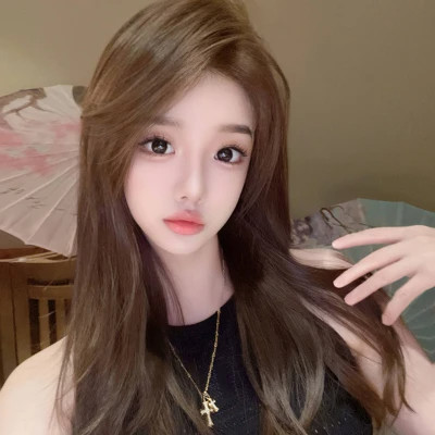 女头真人2025网红爆款