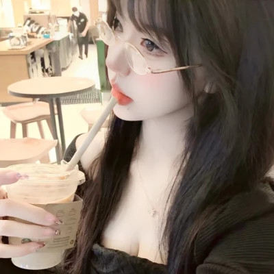 女头真人2025网红爆款