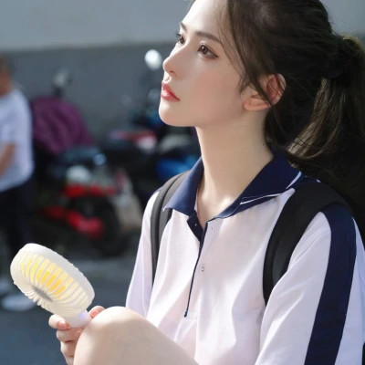 2025头像女微信真人漂亮图片