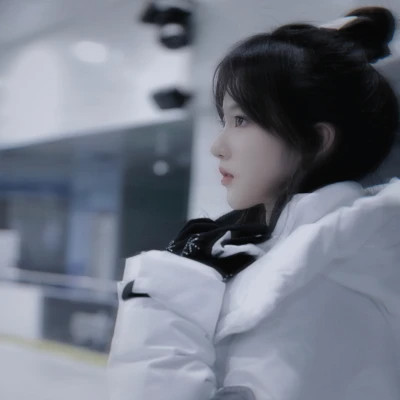 2025年很潮真人女头