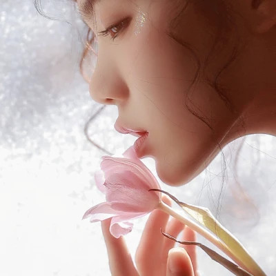 2025头像女简洁真人图片