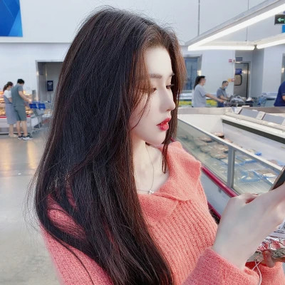 2025头像女简洁真人图片