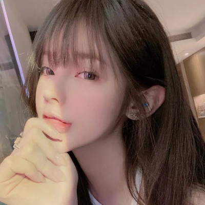 2025年爆火女头