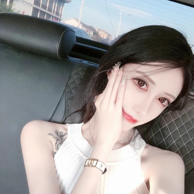 2025真人超火女头