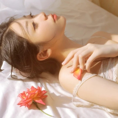2025真人超火女头