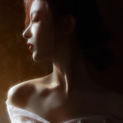 2025年真人女头