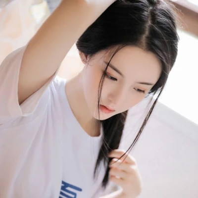 2025年真人女头