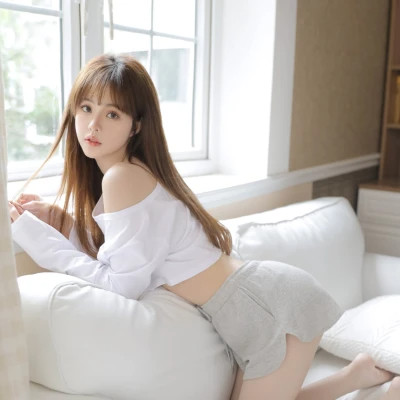 2025年真人女头