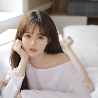 2025年真人女头