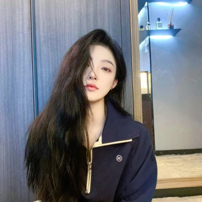 2025超火女头