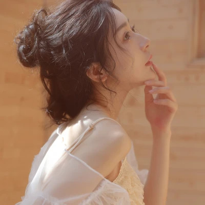 2025超火女头