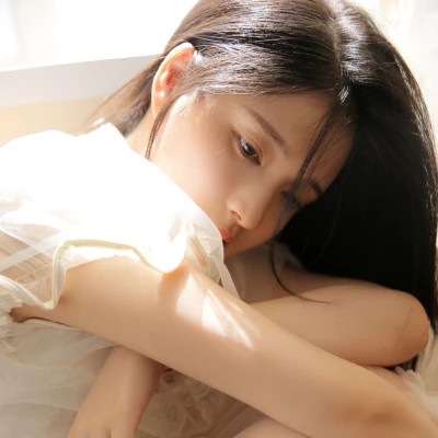 2025超火女头